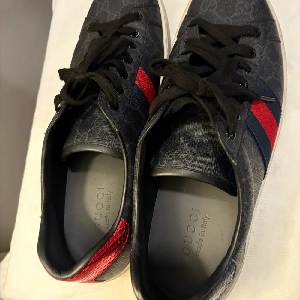Gucci Ace GG Supreme Men’s Sneakers Black Red Blue Size 9.5